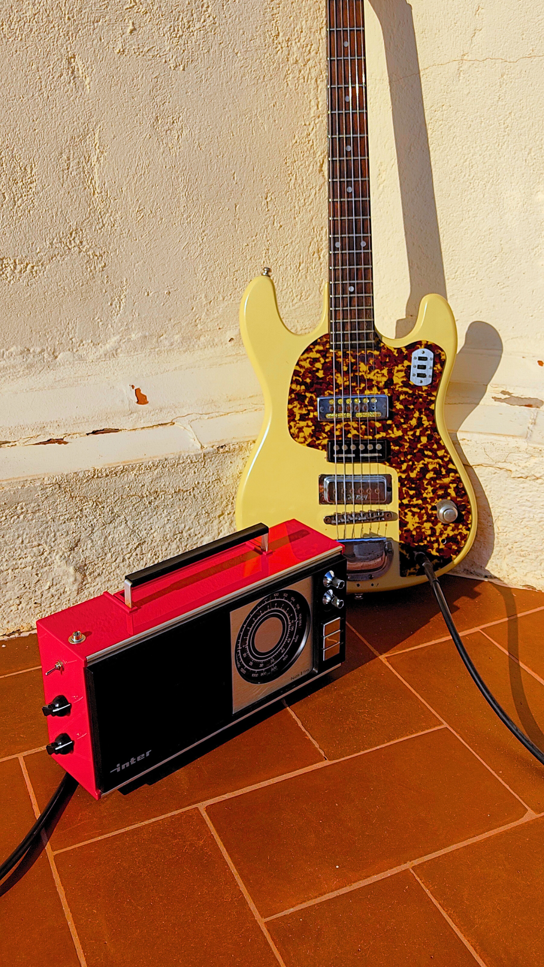 "BLOOD OX T" Portable guitar radio amp with tremolo by Zeta Creations