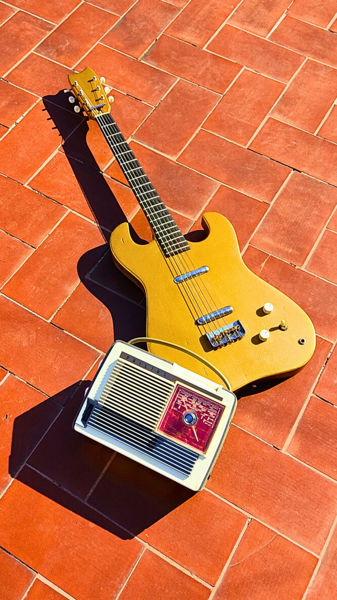 "SLEEPWALKER T V2" Vintage guitar radio amp with tremolo