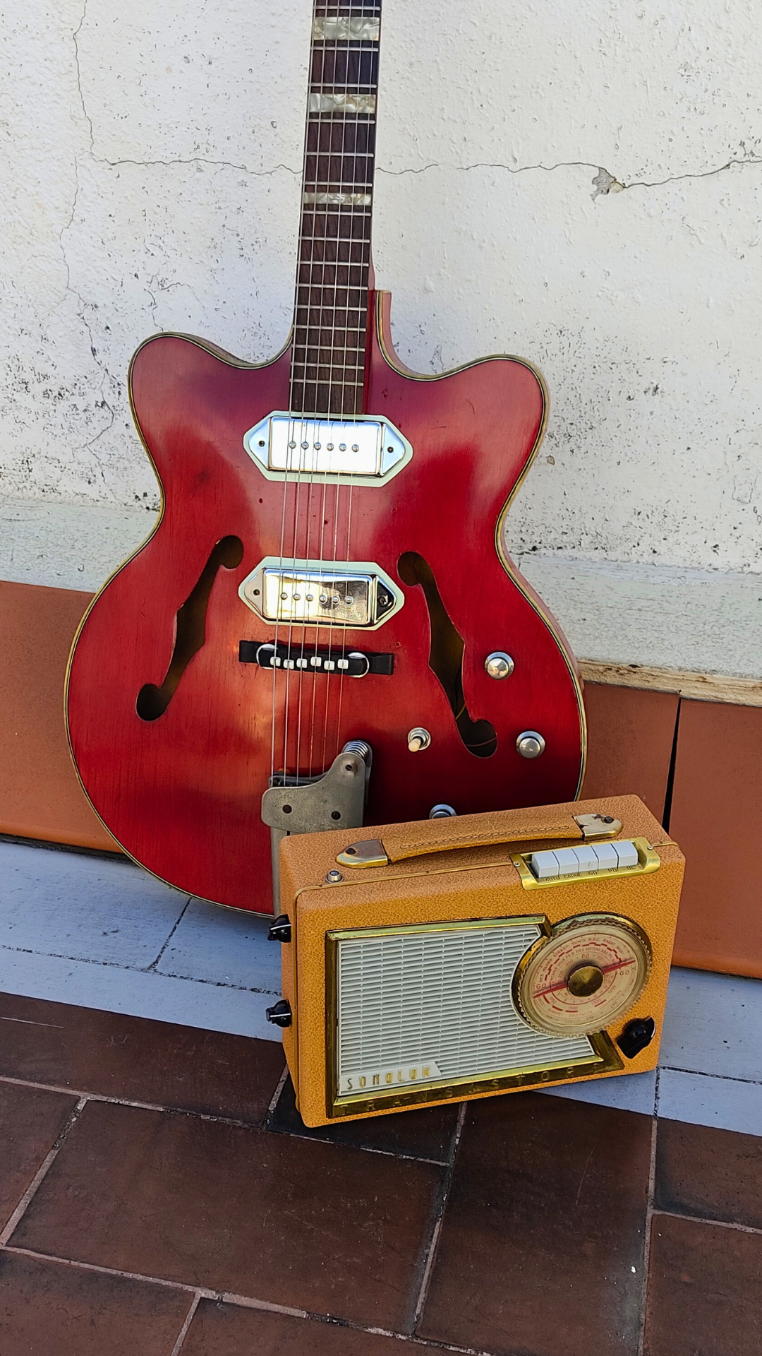 "SONO T" Vintage guitar radio amp with tremolo