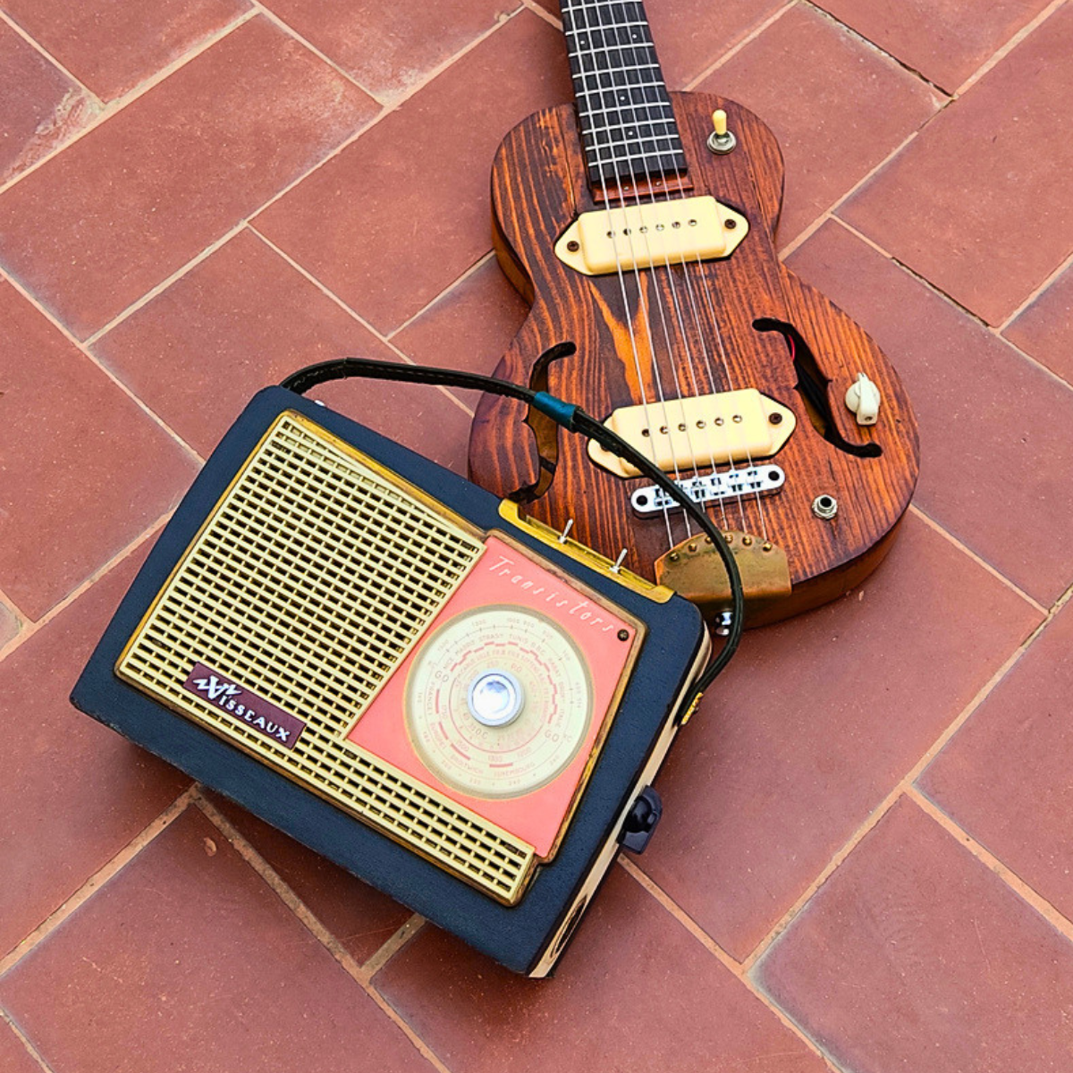 SONO BLUE T Vintage guitar radio amp with tremolo
