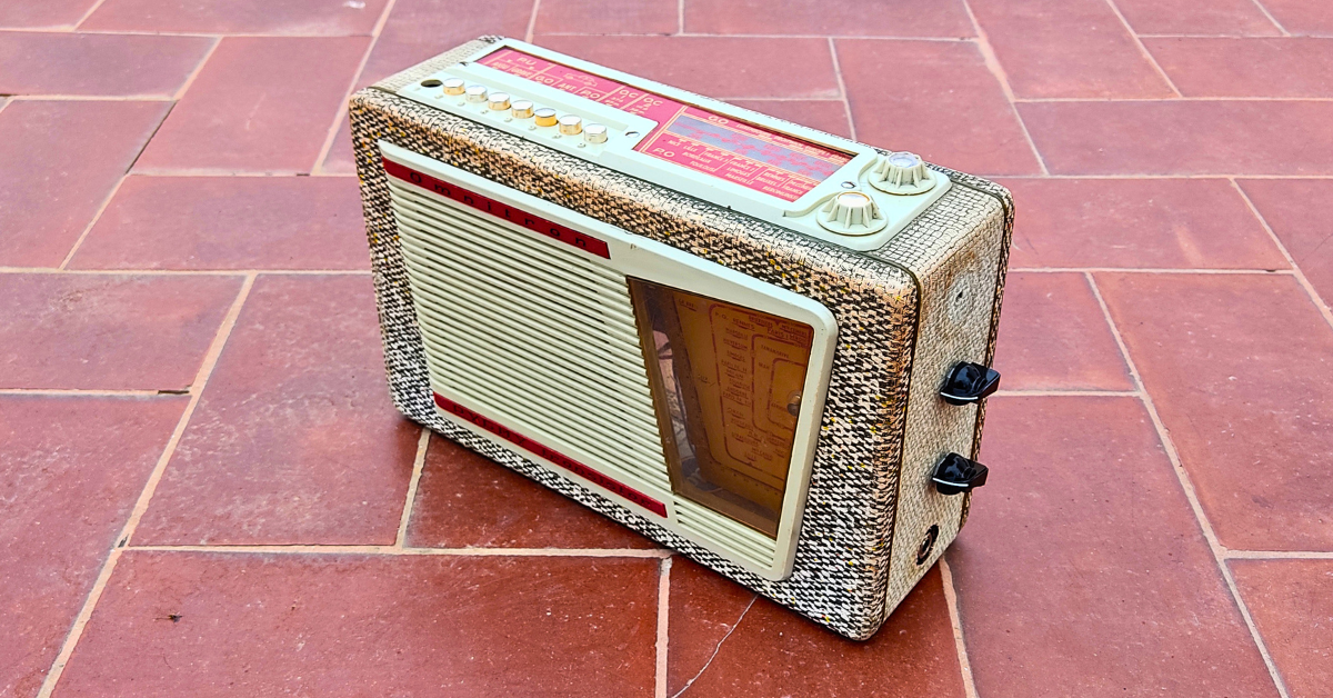 OMNITRON T Vintage guitar radio amp with tremolo