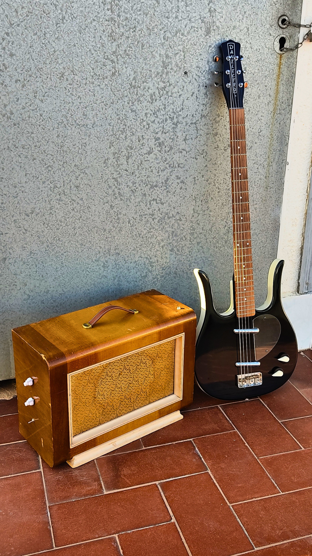 "BIG BOY T"  Guitar amp with built in tremolo