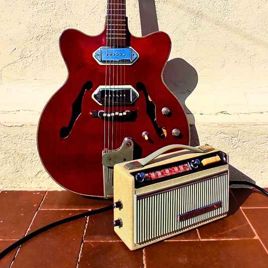 "RAMON T" Vintage guitar radio amp with tremolo