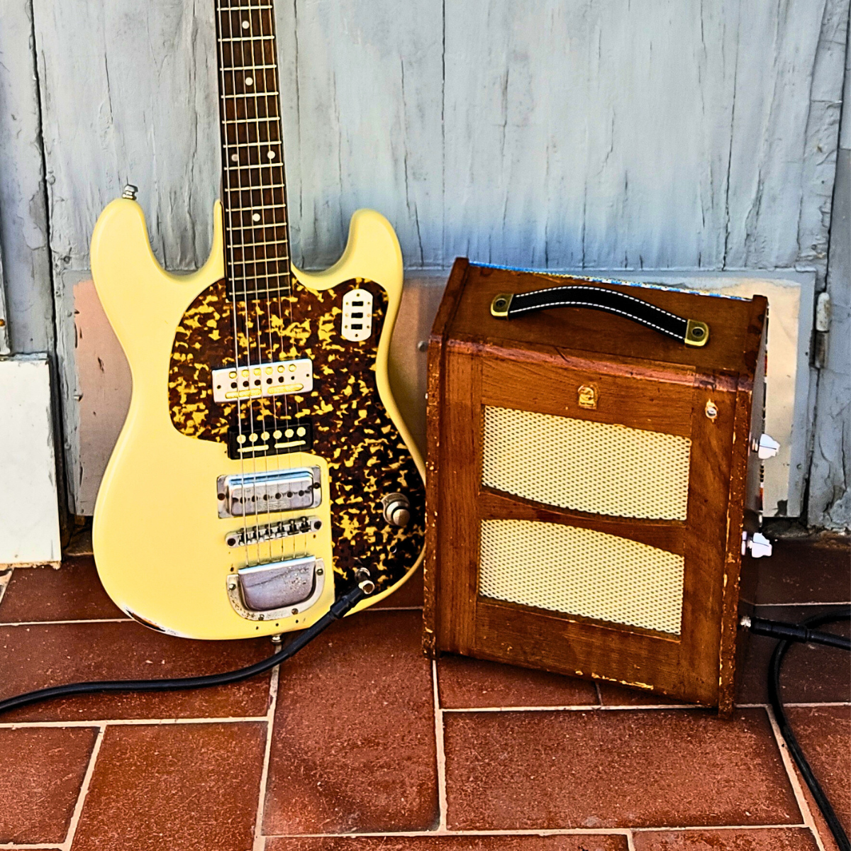 "THE ANNOUNCER" Vintage guitar radio amp with tremolo