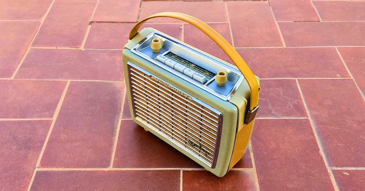DERBY T Vintage guitar radio amp with tremolo