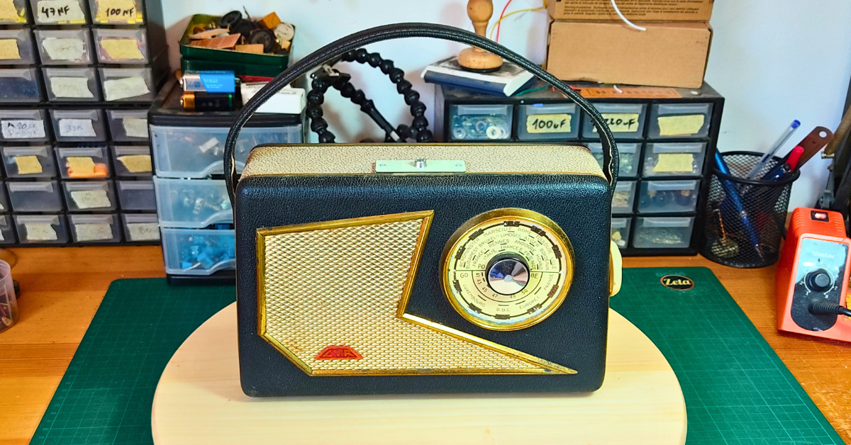 LYRE Vintage guitar radio amp