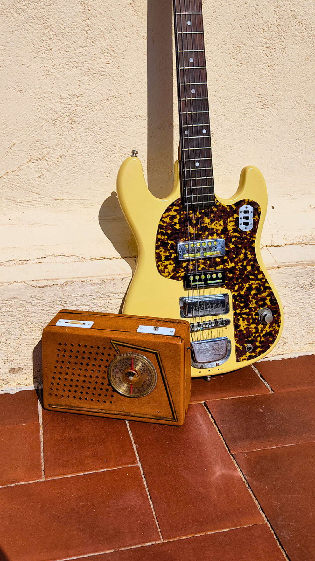 "THE STRUMMER" Vintage guitar radio amp