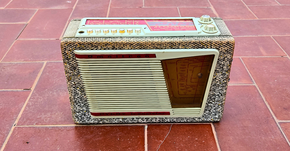 OMNITRON T Vintage guitar radio amp with tremolo