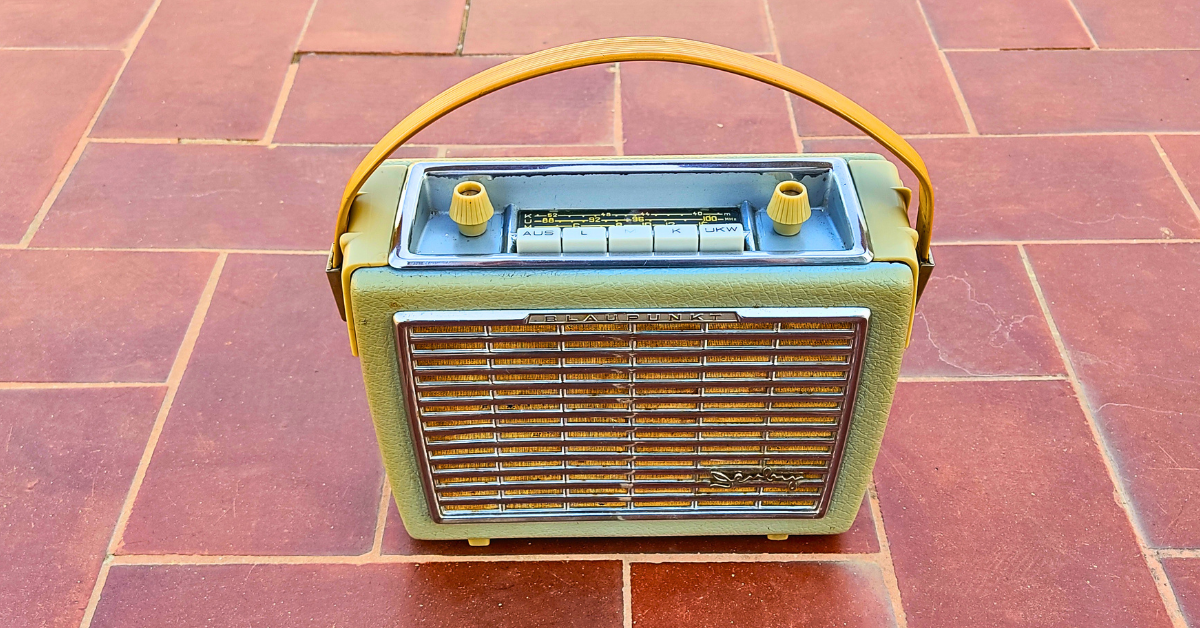 DERBY T Vintage guitar radio amp with tremolo