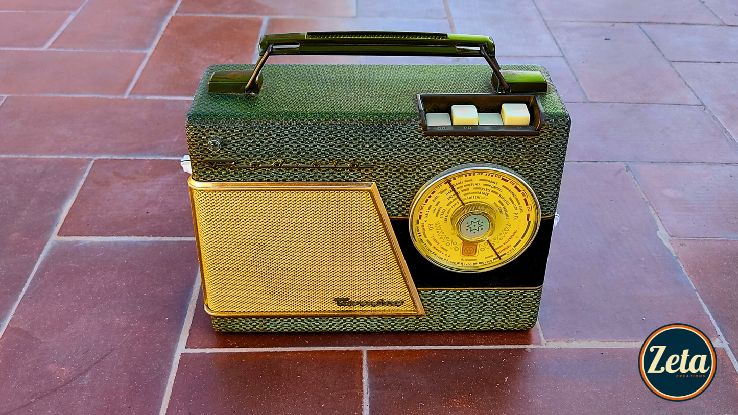 "RADIOLA STAR" Portable guitar radio amp with tremolo by Zeta Creations