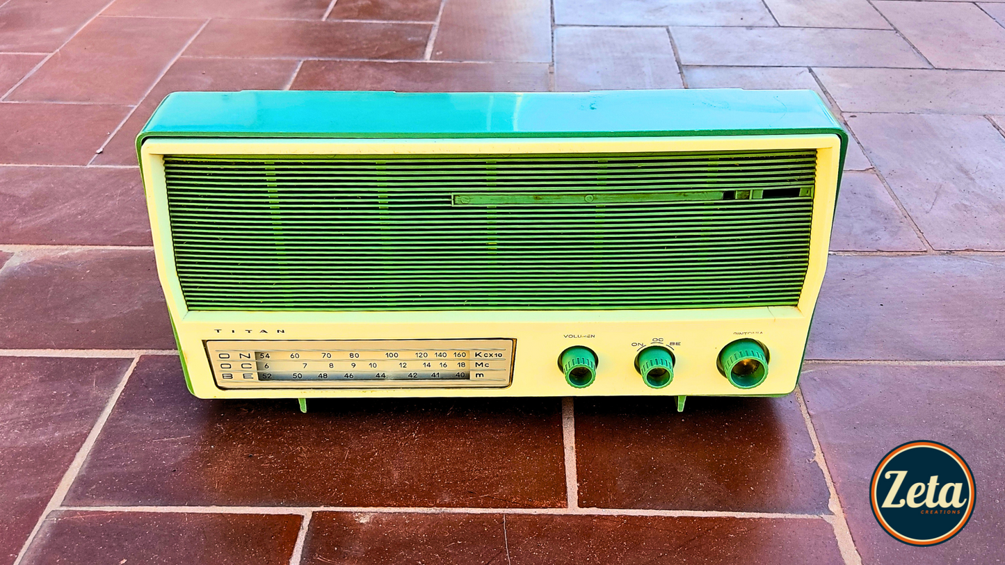 "TITAN T" Portable guitar radio amp with tremolo by Zeta Creations