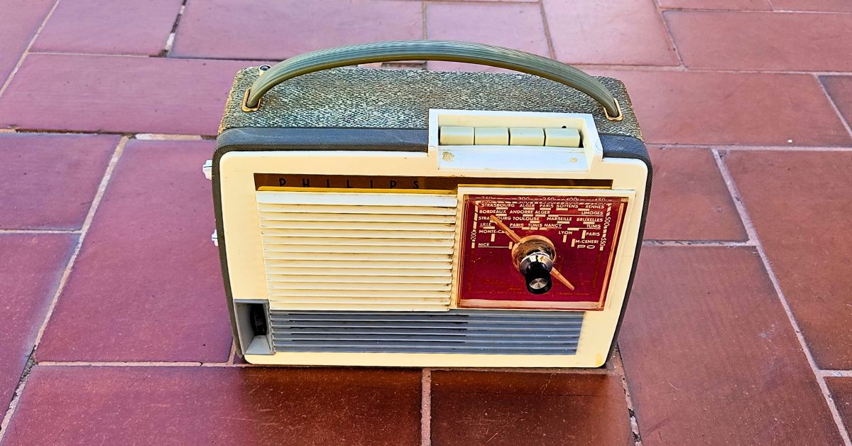 "SLEEPWALKER T V2" Vintage guitar radio amp with tremolo