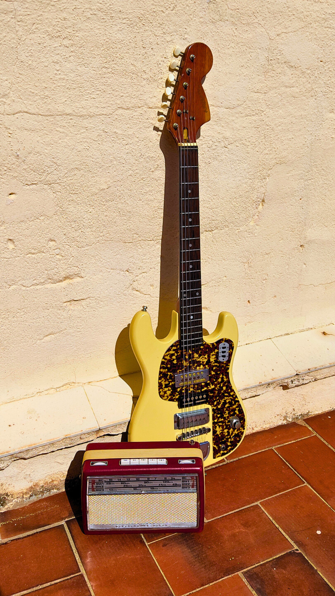 "RUMBA T" Vintage guirar radio amp with built in tremolo