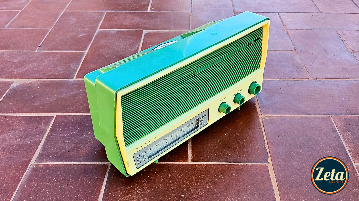 "TITAN T" Portable guitar radio amp with tremolo by Zeta Creations