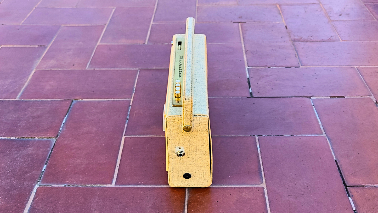 "MANHATTAN T"  Vintage guitar radio amp with tremolo