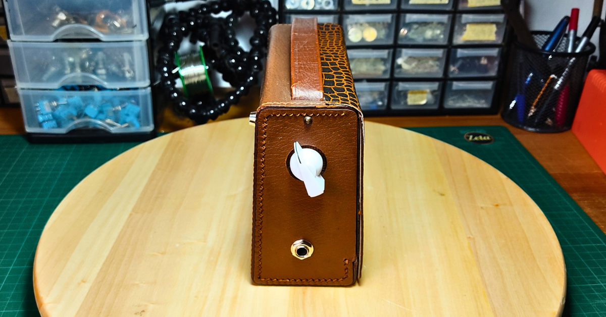 CAOS Vintage guitar radio amp