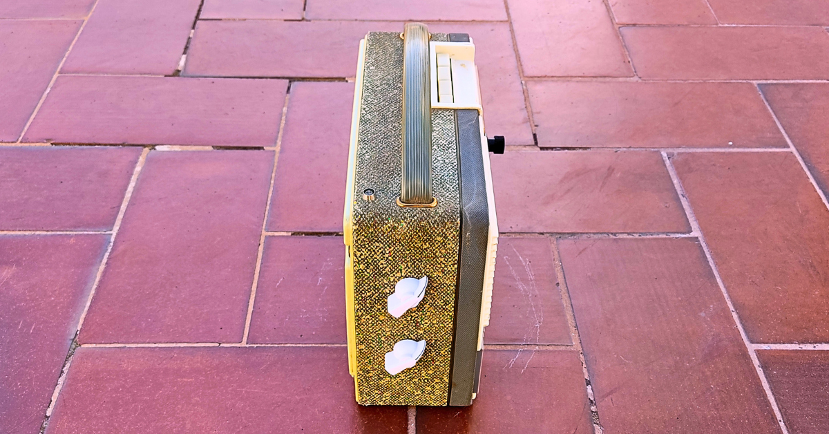 "SLEEPWALKER T V2" Vintage guitar radio amp with tremolo