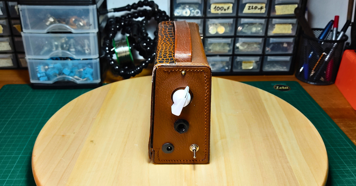 CAOS Vintage guitar radio amp