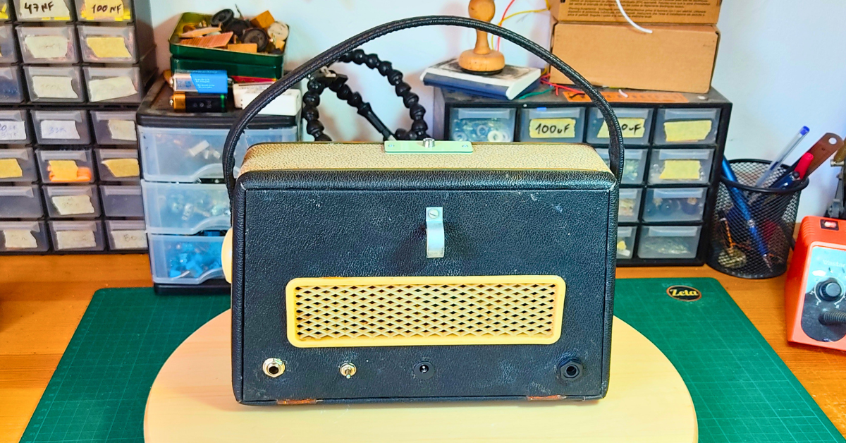 LYRE Vintage guitar radio amp