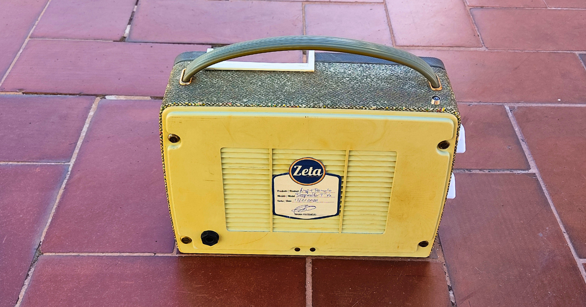 "SLEEPWALKER T V2" Vintage guitar radio amp with tremolo