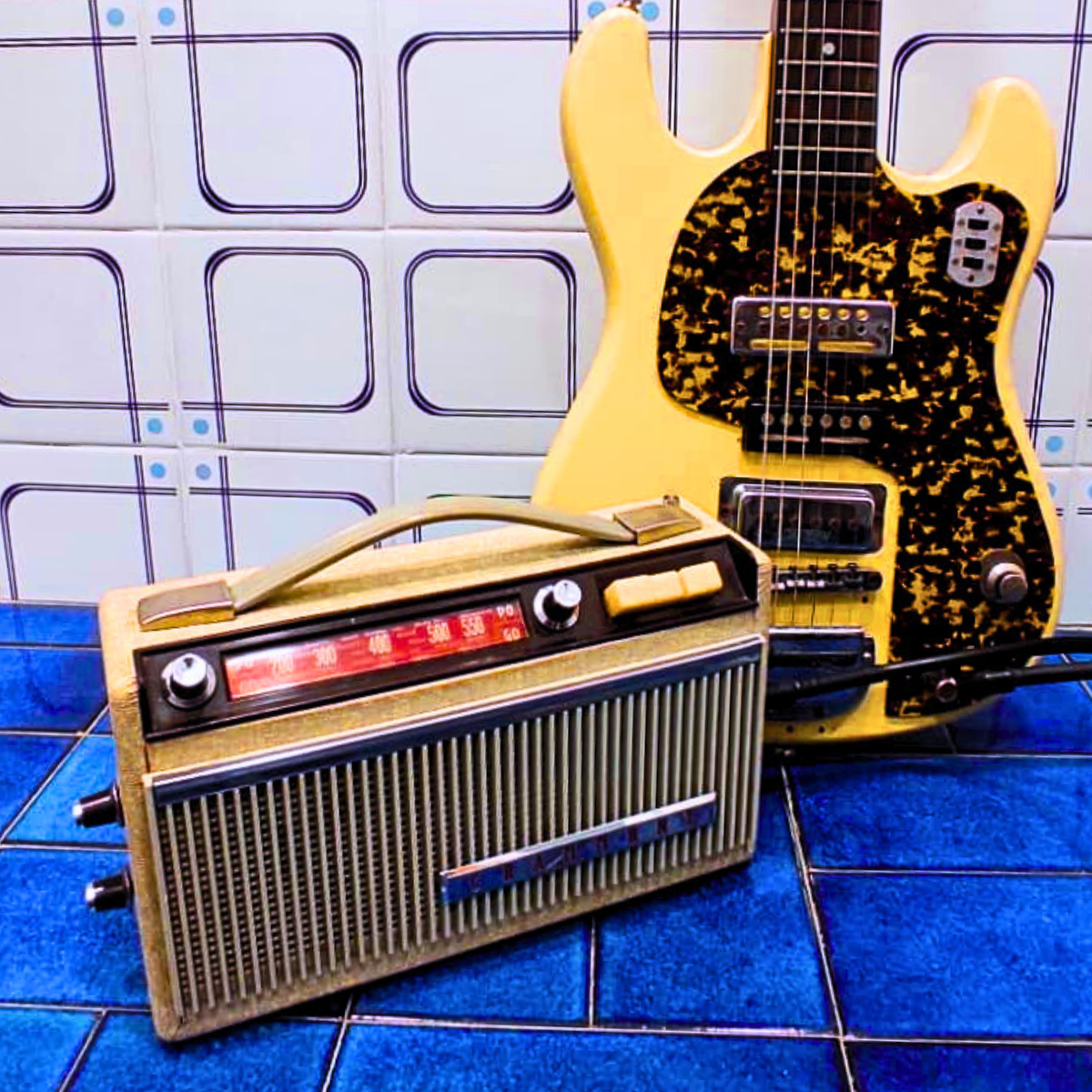 "RAMON T" Vintage guitar radio amp with tremolo