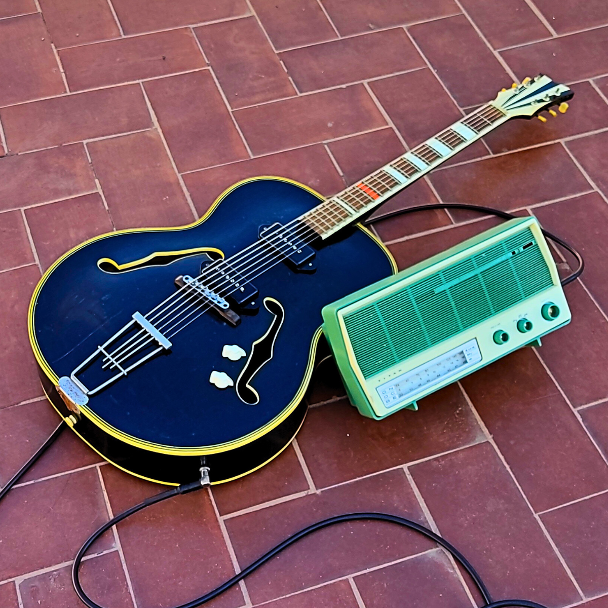 "TITAN T" Portable guitar radio amp with tremolo by Zeta Creations